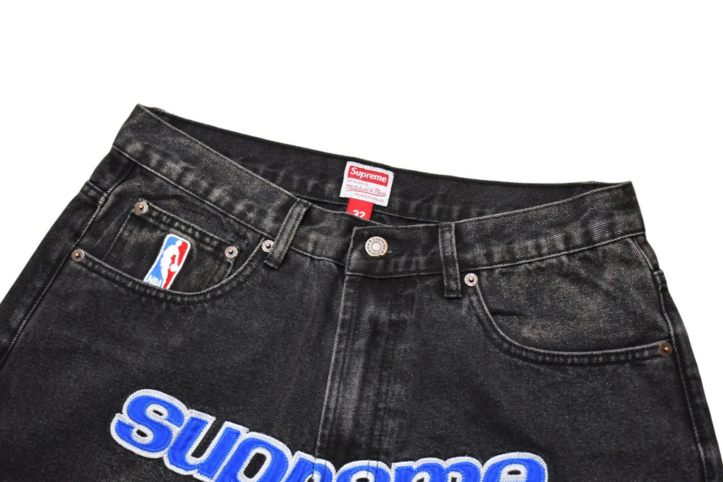 Supreme®/Mitchell & Ness®
Washington Bullets Baggy Denim Short