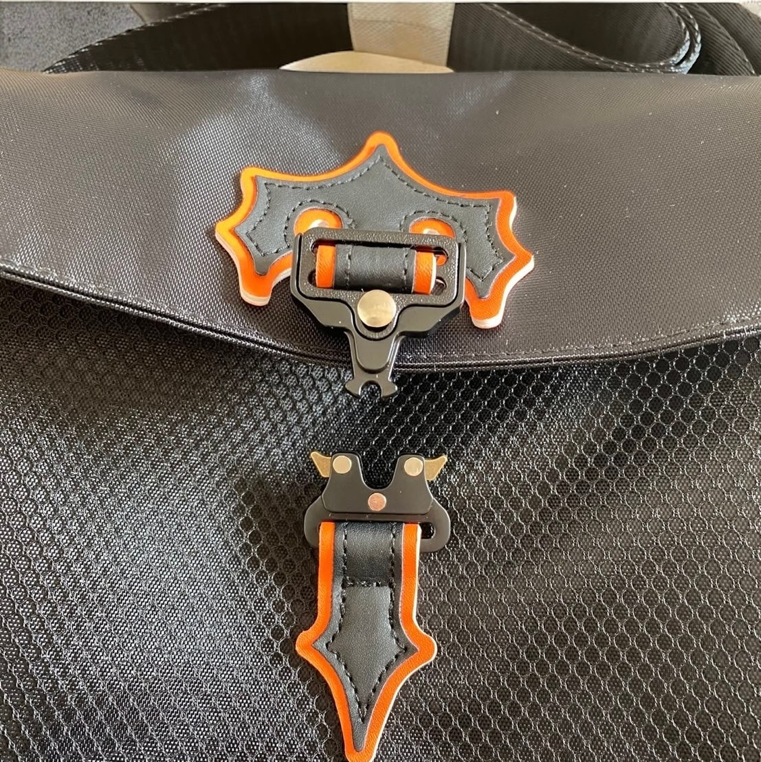 TRAP STAR MESSENGER BAG