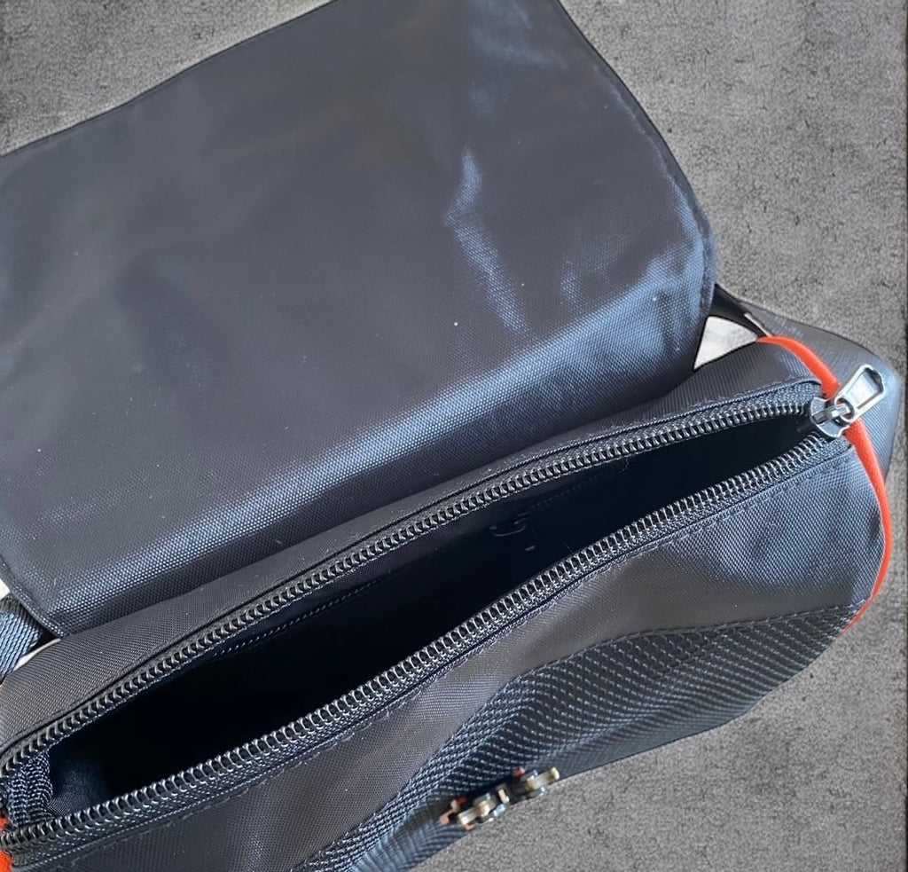 TRAP STAR MESSENGER BAG