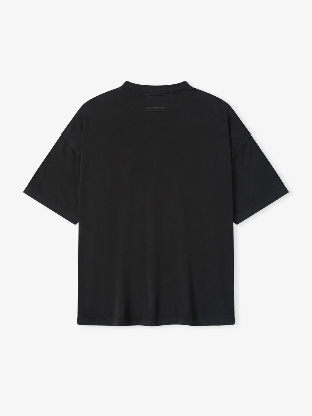 ESSENTIALS / SS26