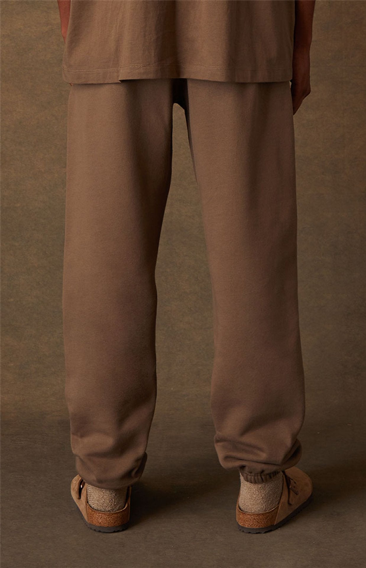 FEAR OF GOD ESSENTIALS SWEATPANTS (WOOD)