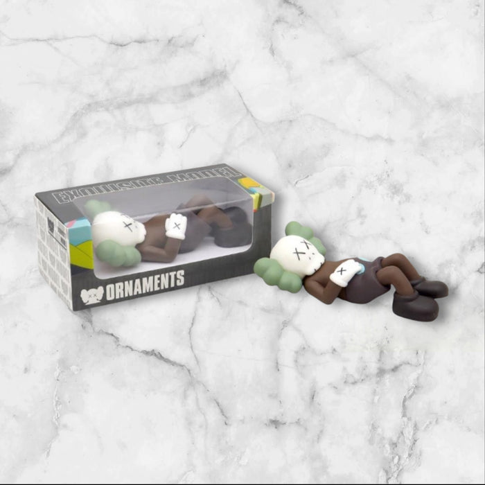 KAWS FIGURE (18 cm)