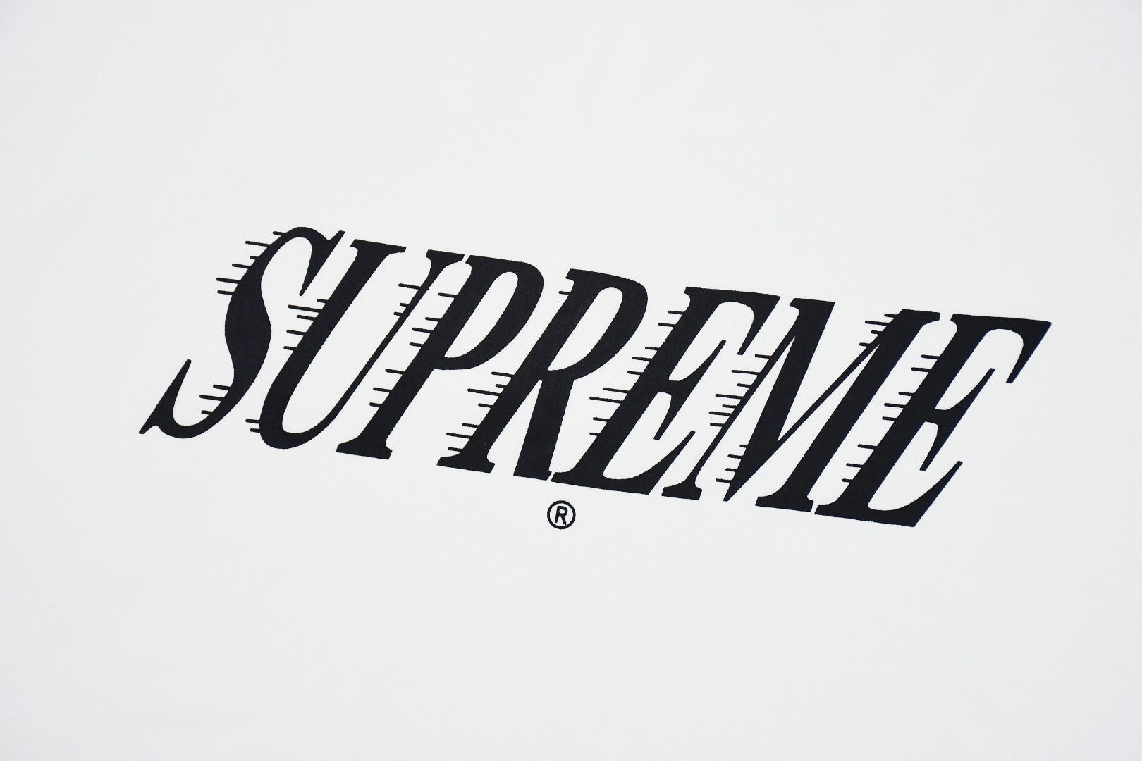 SUPREME TEE #04 (ONLINE EXCLUSIVE)