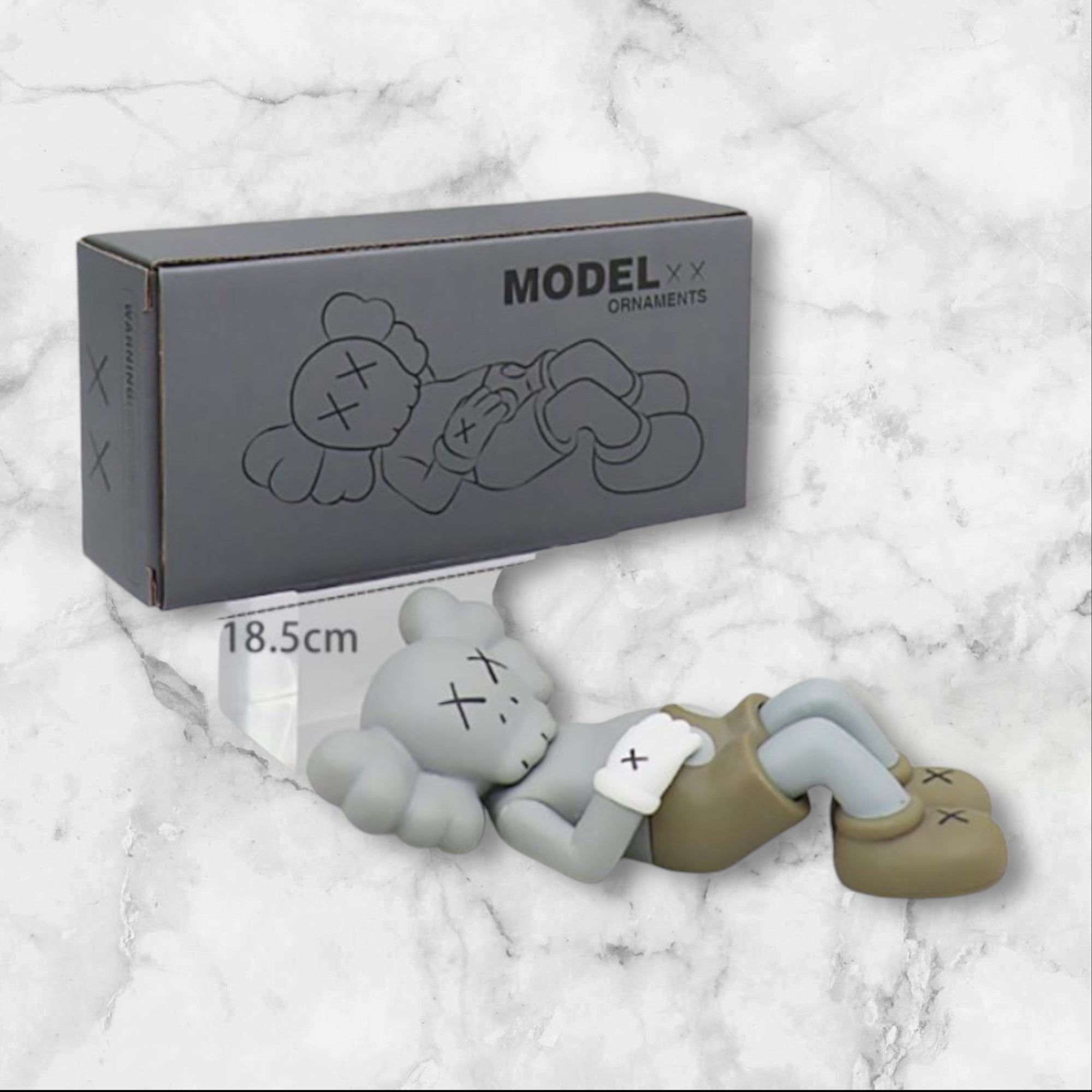 KAWS FIGURE (18 cm)