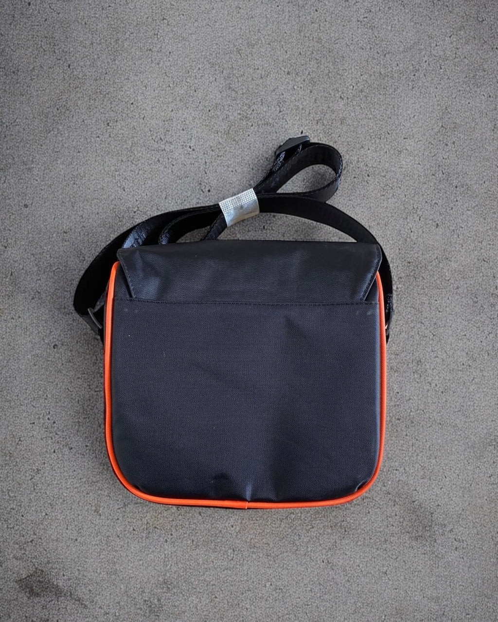 TRAP STAR MESSENGER BAG